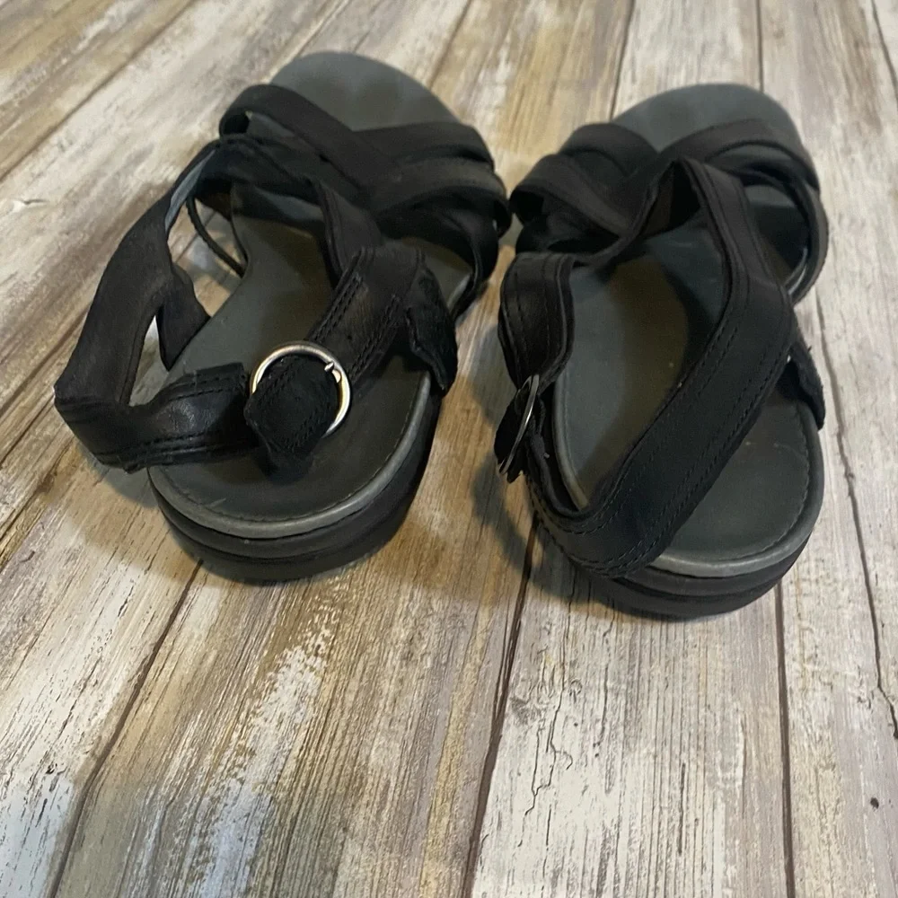 Merrell Women's Black Strappy Sandals Sz 11